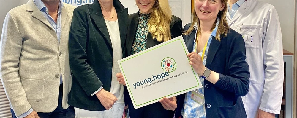 young.hope Spendenübergabe