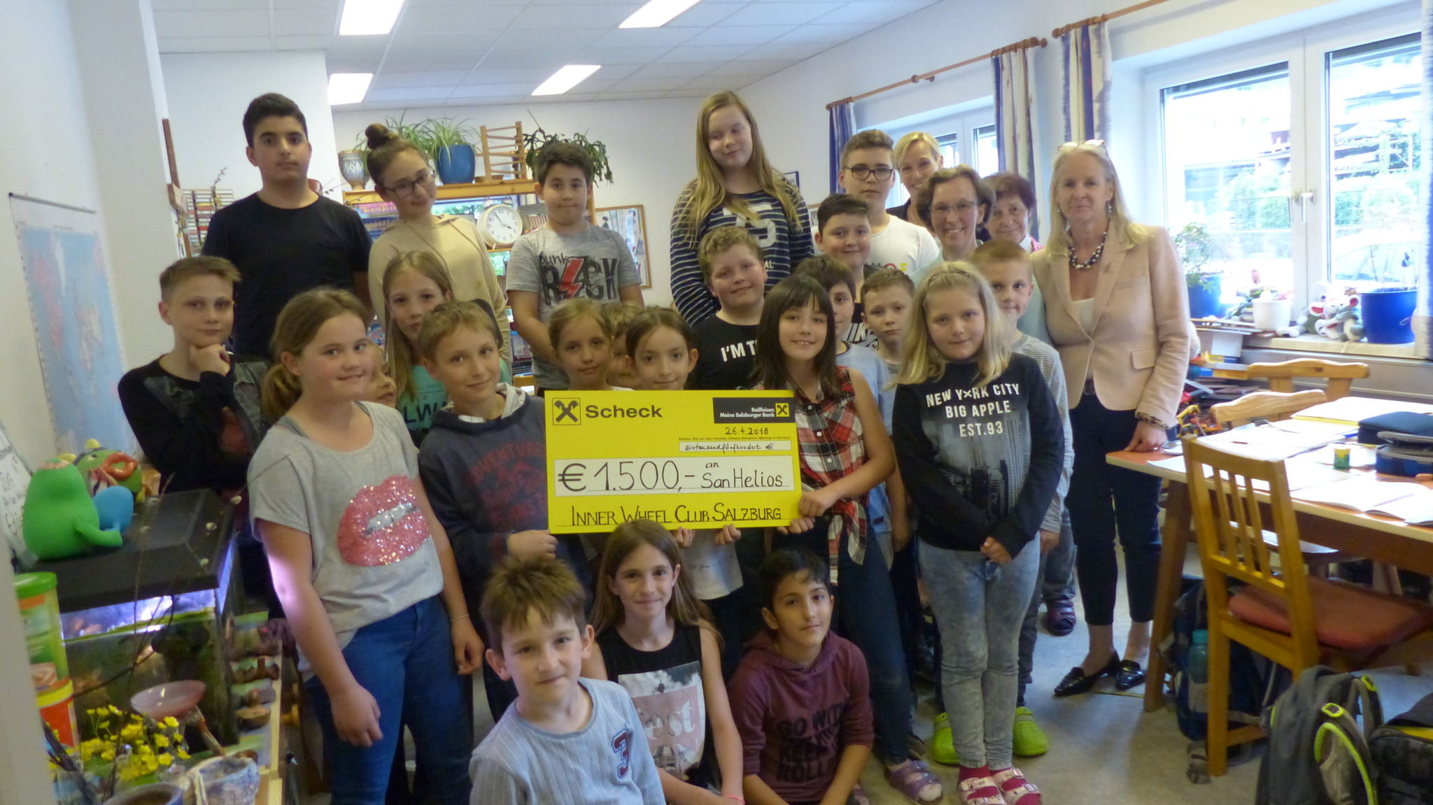 Scheckübergabe an Haus Helios, Hallein